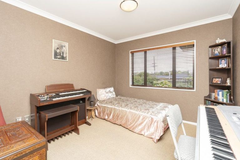 Photo of property in 2 Thomson Avenue, Dinsdale, Hamilton, 3204