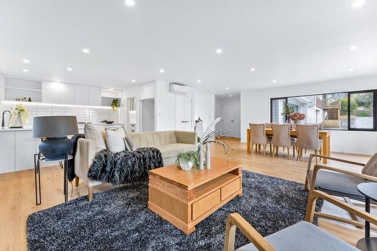 Photo of property in 52a Glamorgan Drive, Torbay, Auckland, 0630