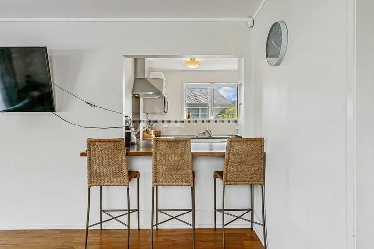 Photo of property in 24 Eddowes Street, Manurewa, Auckland, 2102