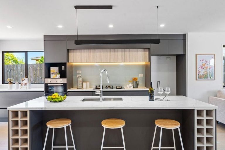 Photo of property in 38a Hyperion Drive, Randwick Park, Auckland, 2105