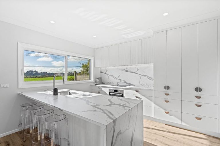Photo of property in 73 Kawiu Road, Levin, 5510
