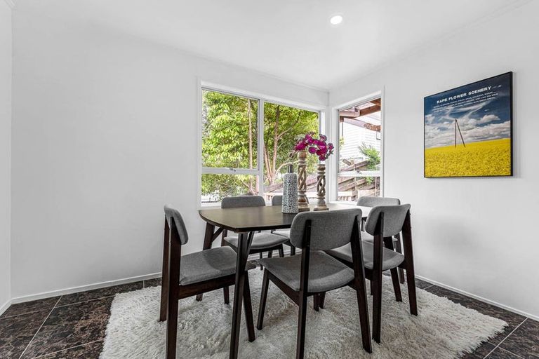 Photo of property in 25 Finn Place, Totara Vale, Auckland, 0629