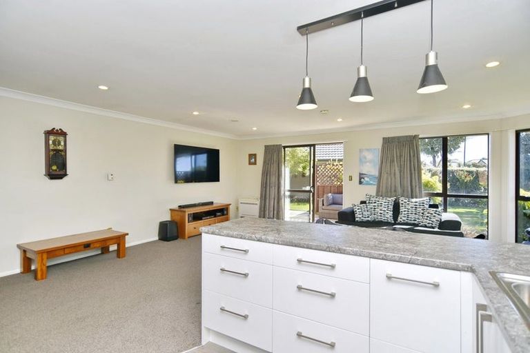 Photo of property in 17 Mounter Avenue, Northwood, Christchurch, 8051
