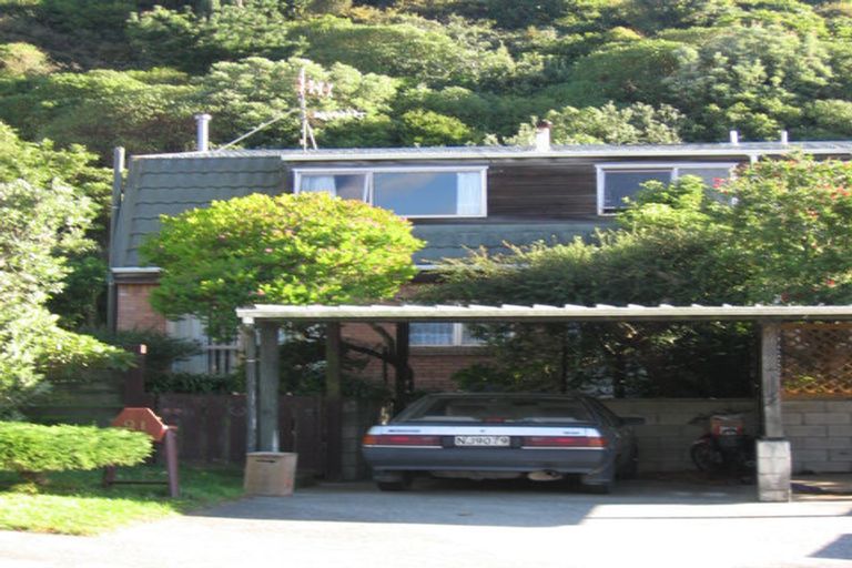 Photo of property in 91 Churton Drive, Churton Park, Wellington, 6037