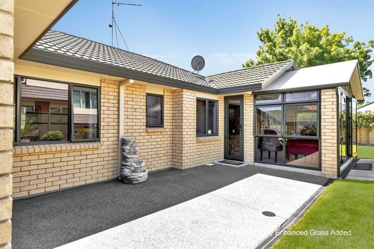 Photo of property in 1 Merlin Close, Huntington, Hamilton, 3210