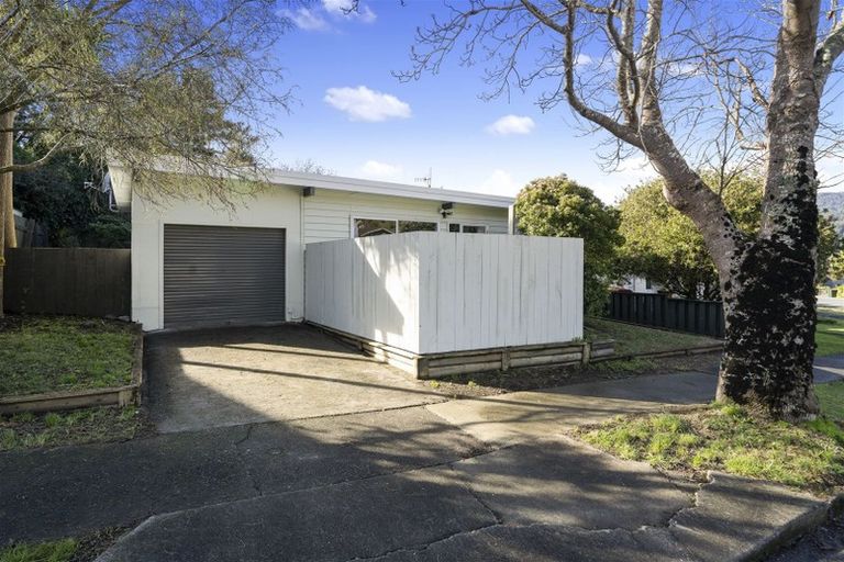 Photo of property in 24 Mcgowan Road, Wainuiomata, Lower Hutt, 5014