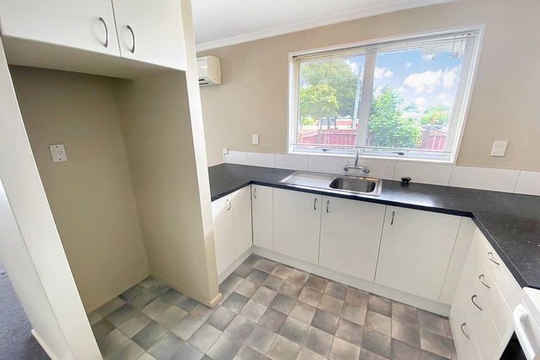 Photo of property in 46 Prestons Road, Redwood, Christchurch, 8051