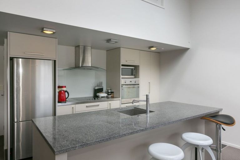 Photo of property in 2/2 Buller Street, New Plymouth, 4310