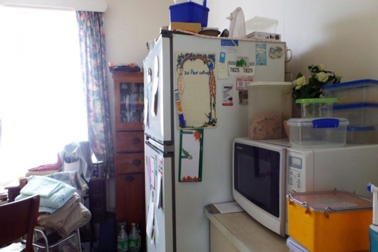 Photo of property in 88 Queen Street, Westport, 7825