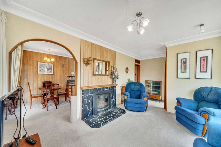 Photo of property in 12 Oxford Street, Holmes Hill, Oamaru, 9401
