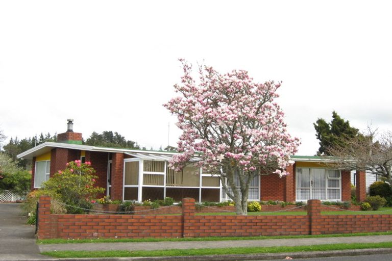 Photo of property in 7 Rata Street, Inglewood, 4330