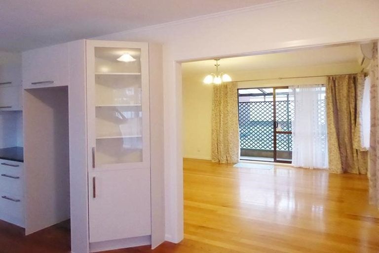 Photo of property in 1/114 Kervil Avenue, Te Atatu Peninsula, Auckland, 0610