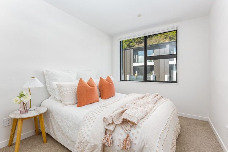 Photo of property in 24 Rua Kai Way, Brooklyn, Wellington, 6021