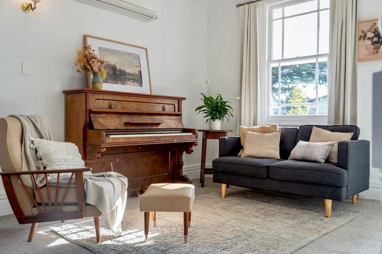 Photo of property in 5 Plateau Road, Te Marua, Upper Hutt, 5018