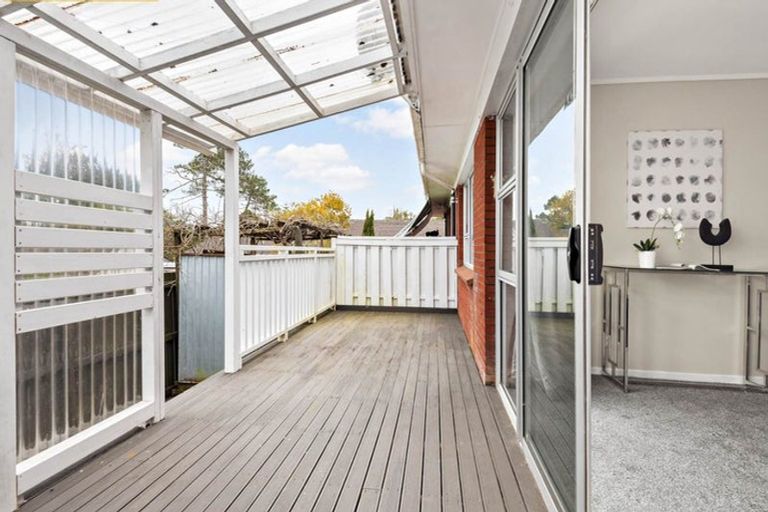 Photo of property in 2/118 Lynwood Road, New Lynn, Auckland, 0600