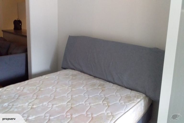 Photo of property in 12a Nikau Street, New Lynn, Auckland, 0600