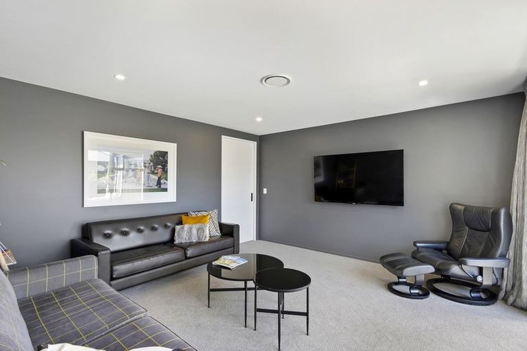 Photo of property in 15 Luxembourg Crescent, Halswell, Christchurch, 8025