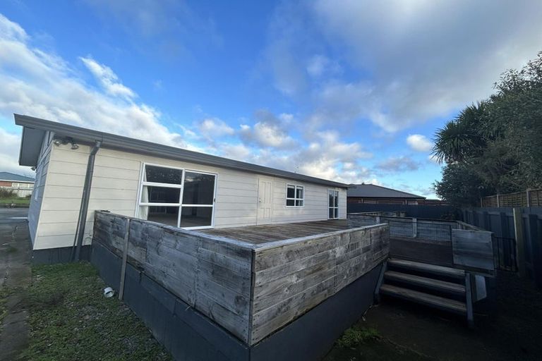 Photo of property in 14a Sussex Street, Levin, 5510