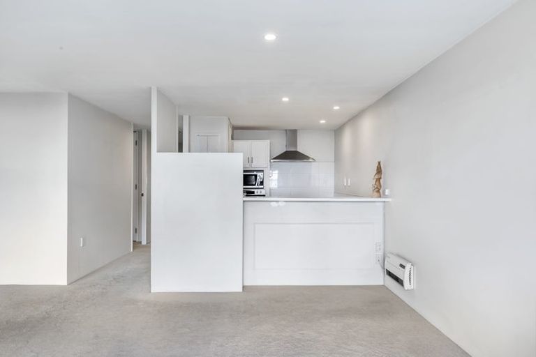 Photo of property in 15/34 Waiwera Place, Waiwera, Orewa, 0994