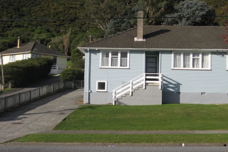 Photo of property in 2/184 Waddington Drive, Naenae, Lower Hutt, 5011