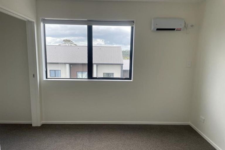 Photo of property in 21 Jabuka Street, Glen Eden, Auckland, 0602