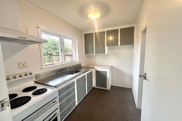 Photo of property in 4/8 Winspear Place, Manukau, Auckland, 2025
