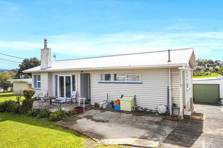 Photo of property in 1 Commins Road, Onerahi, Whangarei, 0110