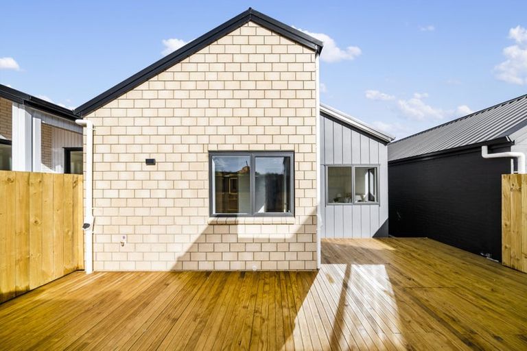 Photo of property in 42 Biokovo Street, Massey, 0614