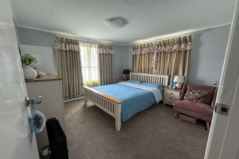 Photo of property in 38 Flat Bush Road, Clover Park, Auckland, 2023