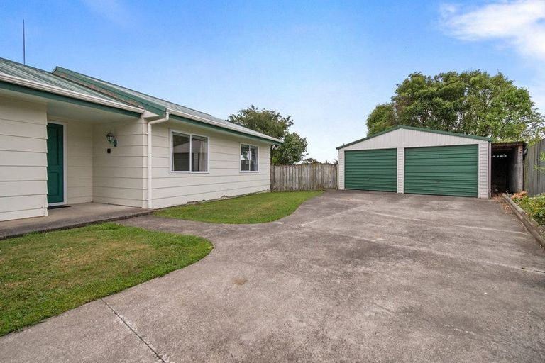Photo of property in 105 Hillcrest Drive, Kelvin Grove, Palmerston North, 4414