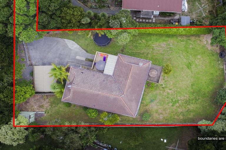 Photo of property in 10 Glenbervie Crescent, Massey, Auckland, 0614