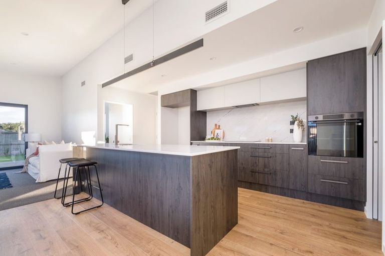 Photo of property in 32 Withers Crescent, Halswell, Christchurch, 8025