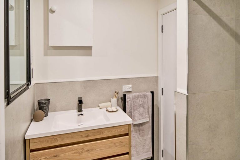 Photo of property in 443 The Esplanade, Island Bay, Wellington, 6023