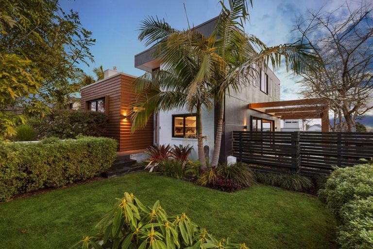 Photo of property in 5 Anselmi Ridge Road, Pukekohe, 2120