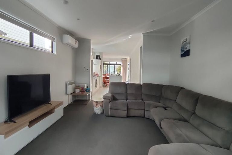 Photo of property in 4 Nohoanga Road, Karaka, Papakura, 2113