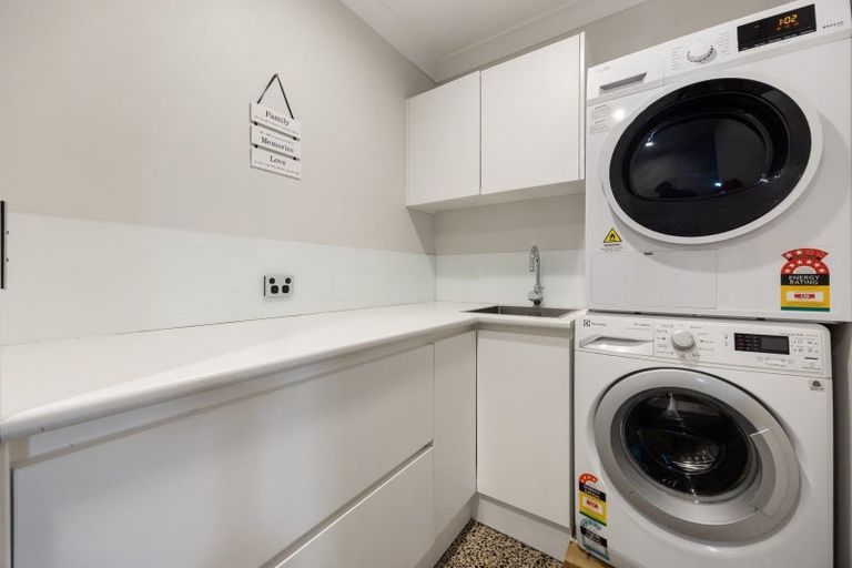 Photo of property in 32 Glaisdale Crescent, Flagstaff, Hamilton, 3210