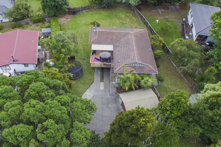 Photo of property in 10 Glenbervie Crescent, Massey, Auckland, 0614