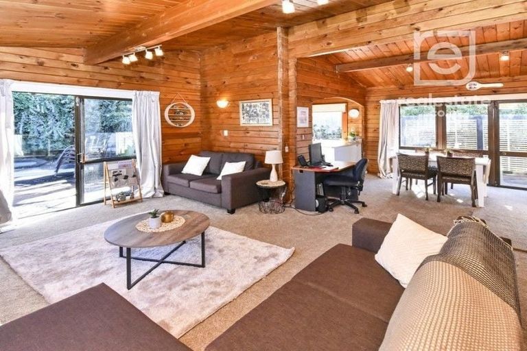 Photo of property in 4 Kamulla Court, Conifer Grove, Takanini, 2112