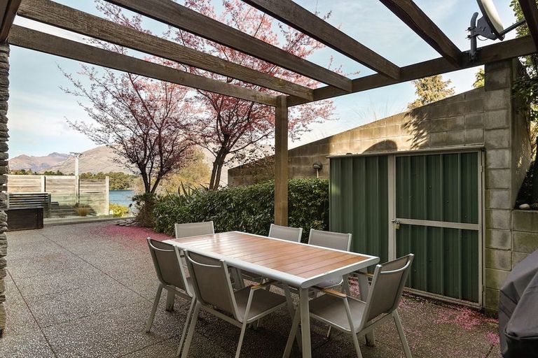 Photo of property in Rahiri Apartments, 1/23 Adelaide Street, Queenstown, 9300