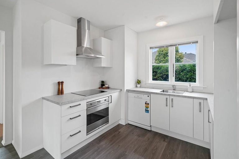 Photo of property in 18 Shands Road, Hornby, Christchurch, 8042