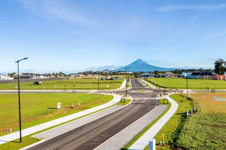 Photo of property in 74 Turuturu Road, Hawera, 4674