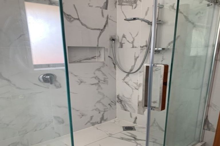 Photo of property in 2/107 Matipo Street, Riccarton, Christchurch, 8041