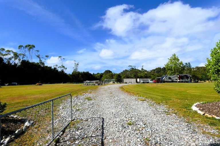 Photo of property in 71d Alma Road, Westport, 7892