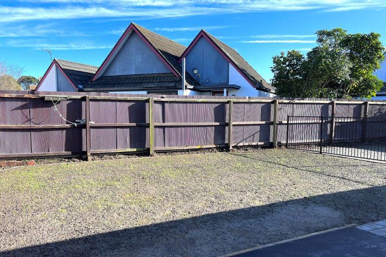 Photo of property in 3/39 Waimairi Road, Upper Riccarton, Christchurch, 8041
