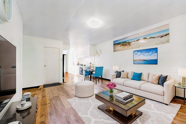 Photo of property in 87 Nikau Street, New Lynn, Auckland, 0600