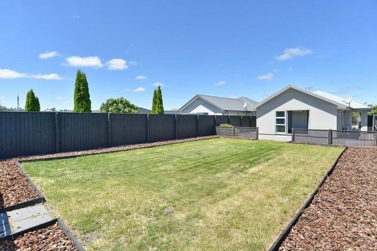 Photo of property in 8 Helmore Street, Rangiora, 7400