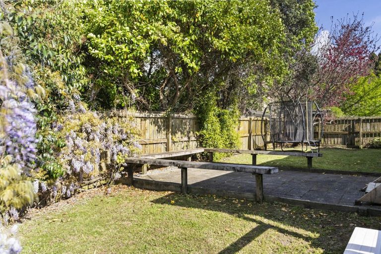 Photo of property in 1/3 Matama Road, Glen Eden, Auckland, 0602