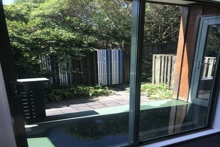 Photo of property in 72 Standen Street, Karori, Wellington, 6012