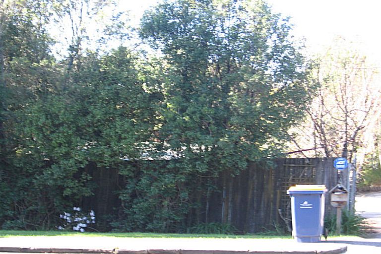 Photo of property in 53 Kaurilands Road, Titirangi, Auckland, 0604