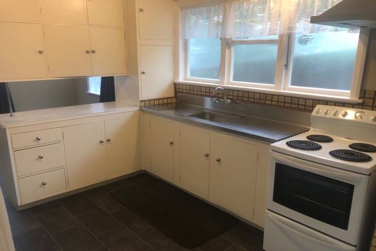 Photo of property in 49a Judd Crescent, Naenae, Lower Hutt, 5011